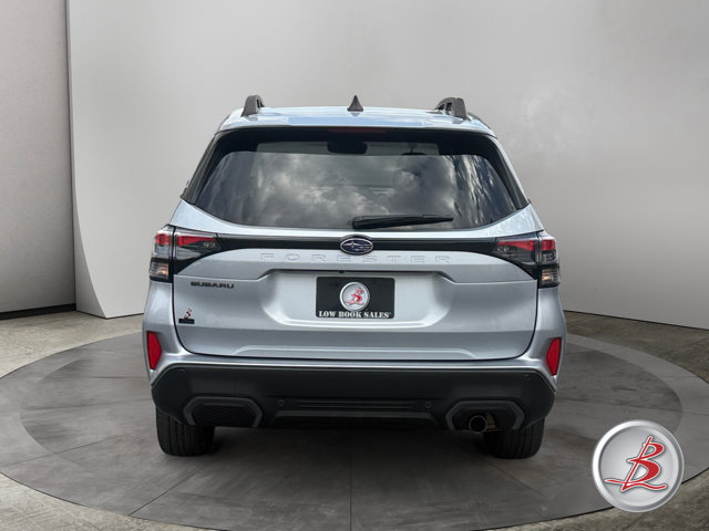 Used 2025 Subaru Forester Limited AWD/4WD image 6