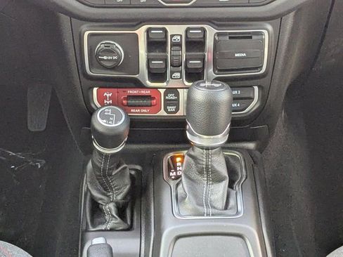 New 2026 Jeep Wrangler Unlimited Rubicon AWD/4WD image 19