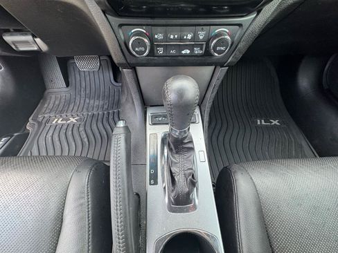 Used 2015 Acura ILX w/ Premium Package FWD image 17