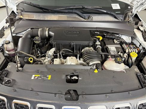 Used 2024 Jeep Compass Latitude AWD/4WD image 41