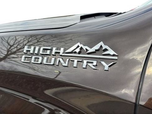 Used 2019 Chevrolet Silverado 1500 High Country w/ High Country Premium Package image 38