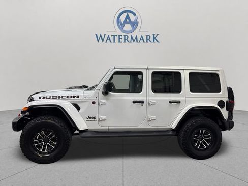 Used 2024 Jeep Wrangler Unlimited Rubicon AWD/4WD image 2