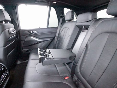 Used 2022 BMW X5 xDrive45e image 29