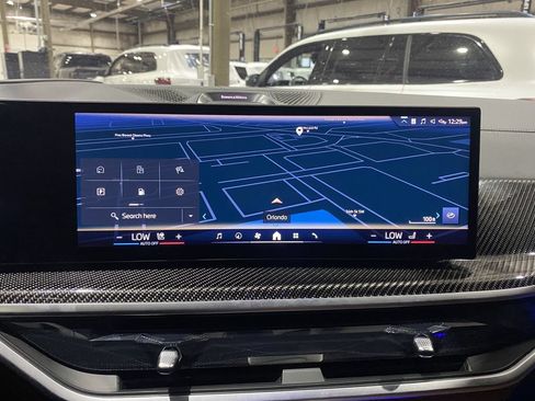 Used 2025 BMW ALPINA XB7 AWD/4WD image 7