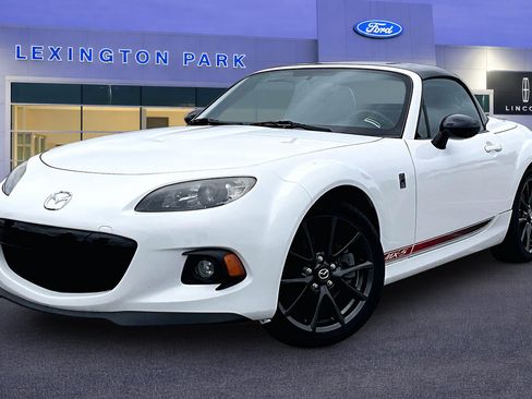 Used 2014 MAZDA MX-5 Miata Club RWD image 3