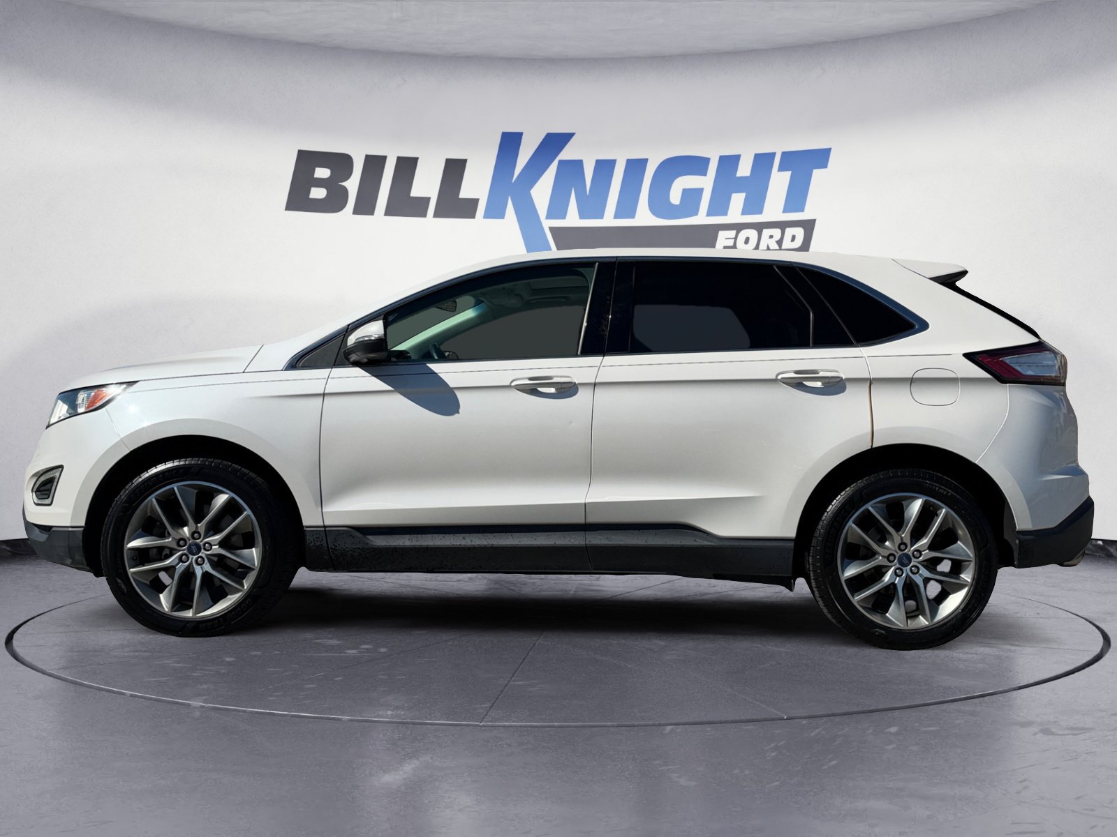 Used 2015 Ford Edge Titanium w/ Equipment Group 301A FWD image 2