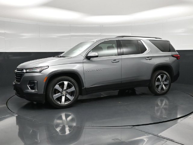Used 2023 Chevrolet Traverse LT w/ LT Premium Package AWD/4WD image 9