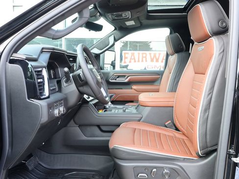 New 2026 GMC Sierra 2500 Denali Ultimate AWD/4WD image 15