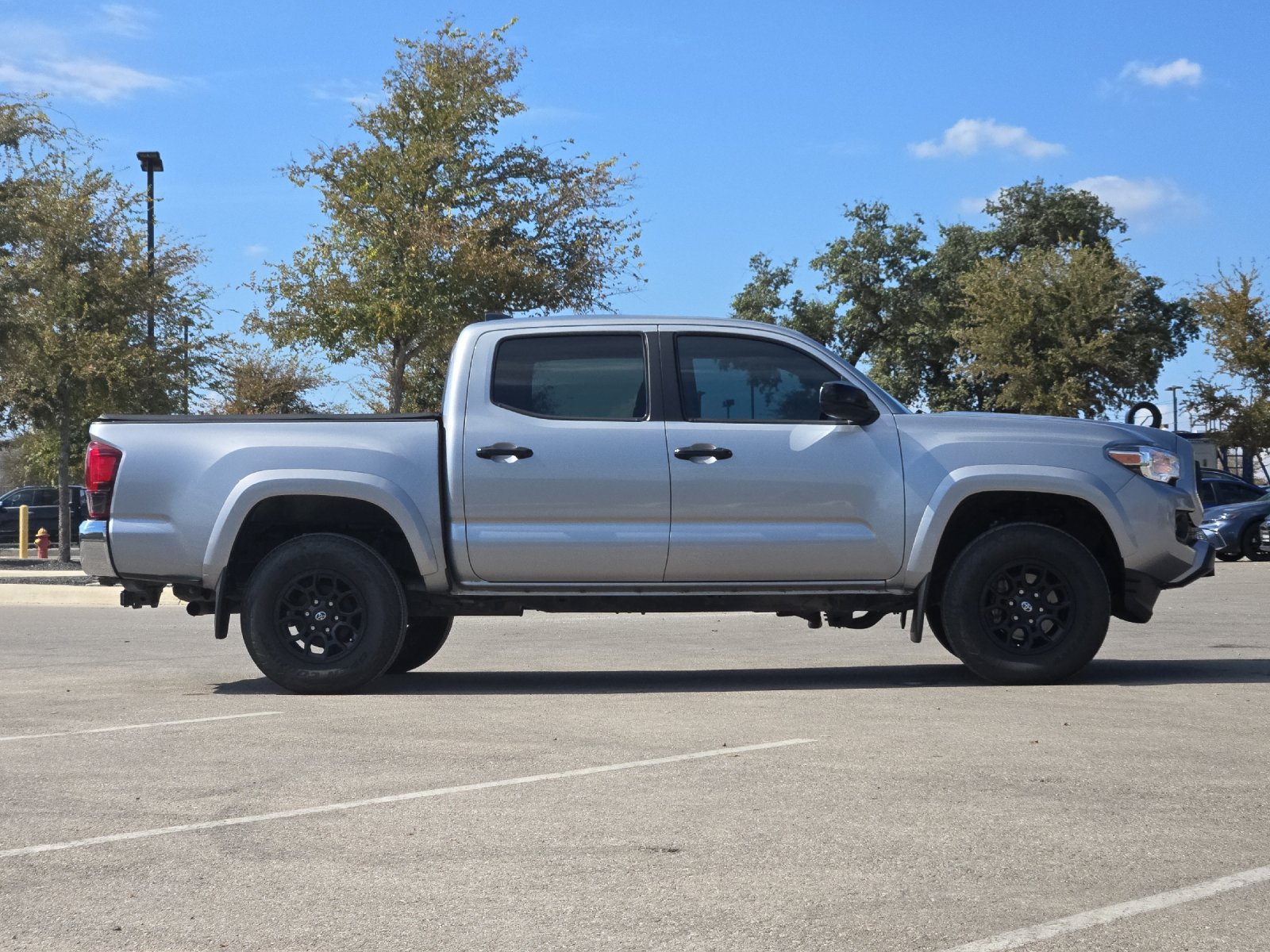 Certified 2021 Toyota Tacoma SR5 AWD/4WD image 6