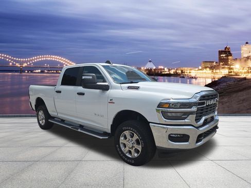 Used 2025 RAM 2500 Big Horn AWD/4WD image 4