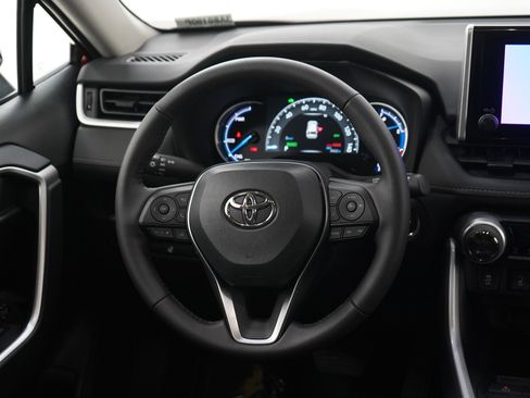 Used 2025 Toyota RAV4 XLE w/ Convenience Package AWD/4WD image 14