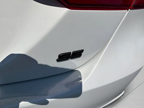 Used 2023 Toyota Camry SE w/ Convenience Package FWD image 13