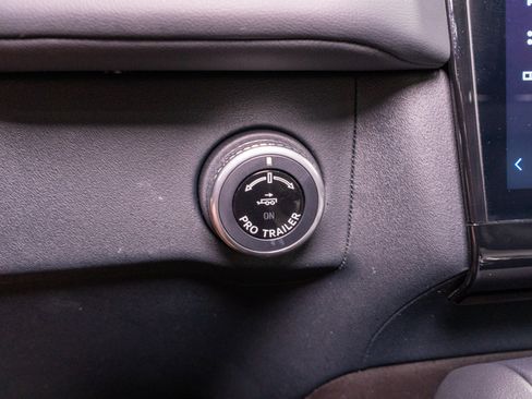 Used 2025 Lincoln Navigator Reserve AWD/4WD image 35