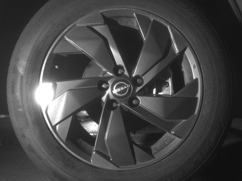 Used 2025 Nissan Rogue SV image 13