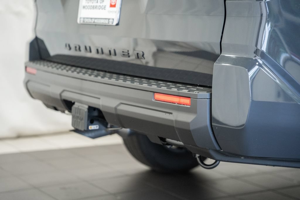 New 2026 Toyota 4Runner SR5 AWD/4WD image 7