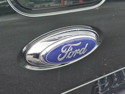 Used 2014 Ford F350 Lariat image 9