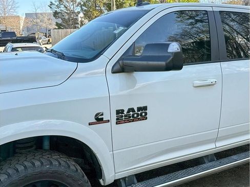 Used 2018 RAM 2500 Laramie w/ Sport Appearance Group AWD/4WD image 3