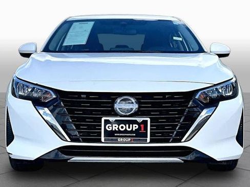 Certified 2025 Nissan Sentra SV FWD image 4