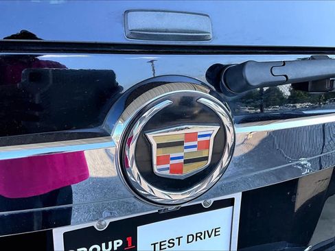 Used 2013 Cadillac Escalade Luxury RWD image 30