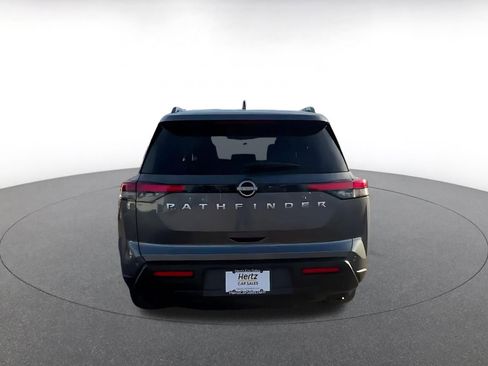 Used 2025 Nissan Pathfinder SV image 12