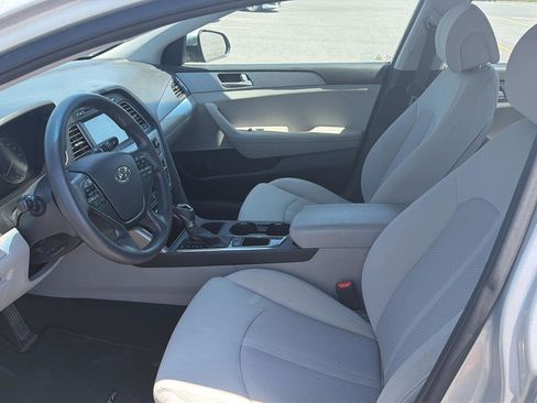 Used 2016 Hyundai Sonata SE FWD image 6
