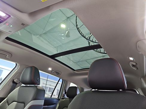 New 2026 Volkswagen Atlas Peak Edition AWD/4WD image 15