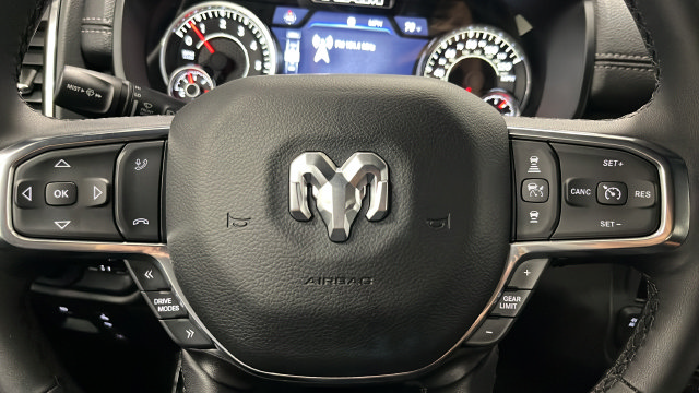Used 2025 RAM 1500 Laramie w/ Sport Appearance Package AWD/4WD image 15
