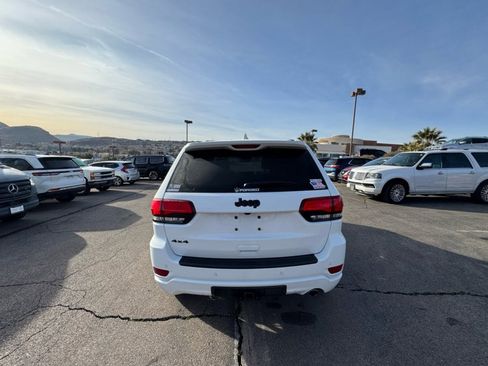 Used 2020 Jeep Grand Cherokee Altitude image 4