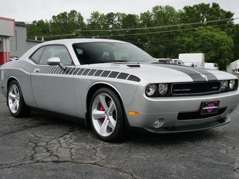 Used 2009 Dodge Challenger SRT8 image 4