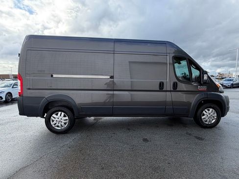 Used 2018 RAM ProMaster 2500 w/ Premium Appearance Group image 7