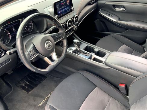 Used 2023 Nissan Sentra SR w/ Electronics Package FWD image 18