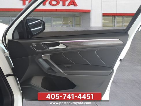 Used 2022 Volkswagen Tiguan SEL R-Line AWD/4WD image 36