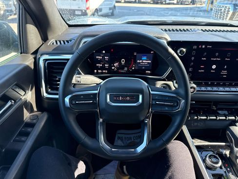 Certified 2024 GMC Canyon Elevation w/ Elevation Premium Package AWD/4WD image 17