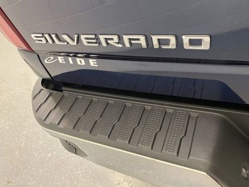 Used 2022 Chevrolet Silverado 2500 LTZ AWD/4WD image 31