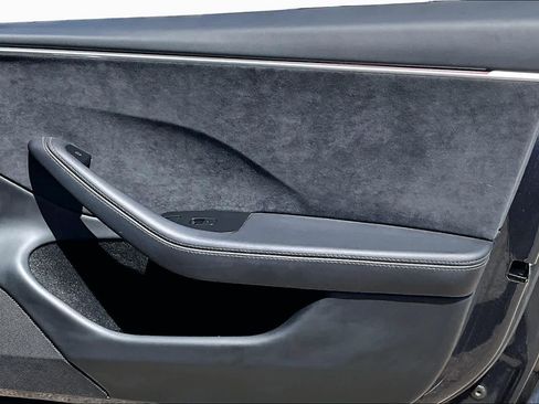 Used 2025 Tesla Model 3 Long Range AWD/4WD image 21
