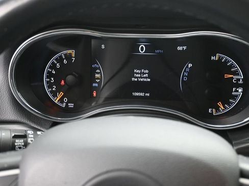 Used 2020 Jeep Grand Cherokee Laredo AWD/4WD image 10