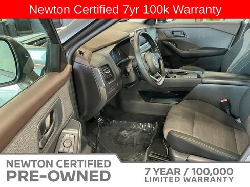 Used 2021 Nissan Rogue S FWD image 7