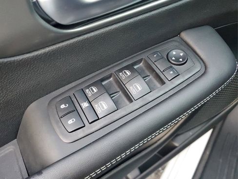 New 2026 Chrysler Voyager LX image 15