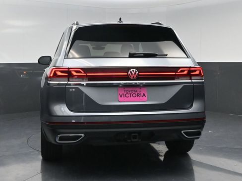 Used 2025 Volkswagen Atlas SE FWD image 7
