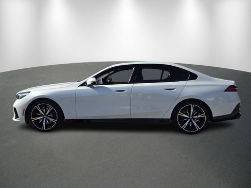 New 2026 BMW 530i w/ M Sport Package image 4