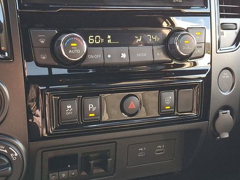 Used 2023 Nissan Titan PRO-4X w/ Pro-4x Utility Package image 16