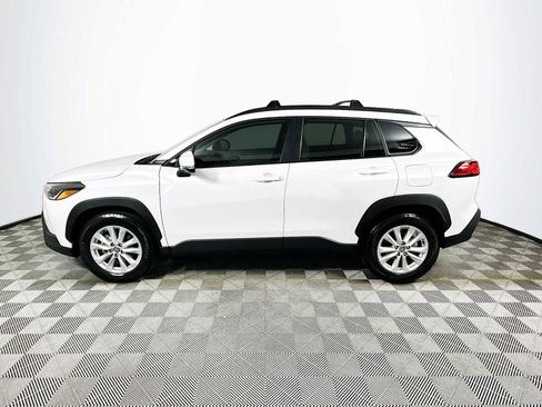 Used 2023 Toyota Corolla Cross LE w/ Black Badges Package (TMS) FWD image 4
