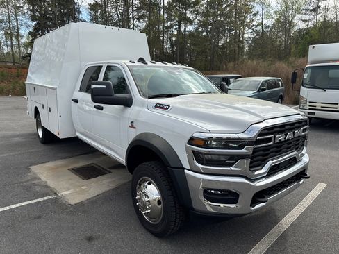 New 2026 RAM 5500 Tradesman w/ Chrome Appearance Group image 3