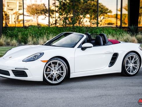 Used 2017 Porsche 718 Boxster image 39