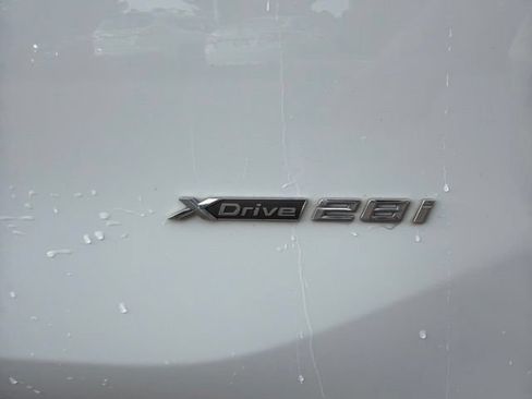 Used 2018 BMW X1 xDrive28i AWD/4WD image 12