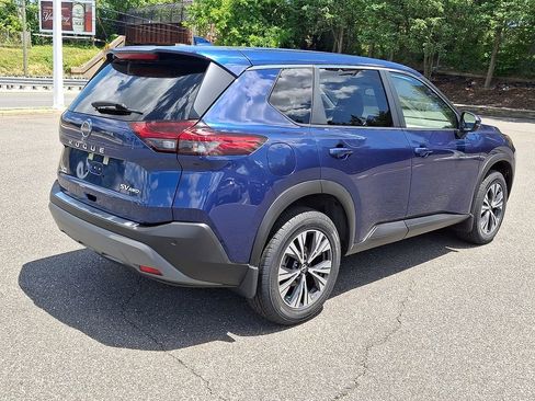 Used 2023 Nissan Rogue SV AWD/4WD image 9