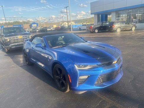 Used 2017 Chevrolet Camaro SS image 4