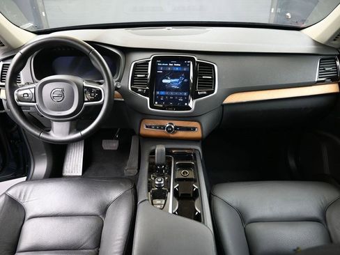 Certified 2024 Volvo XC90 B6 Plus image 17