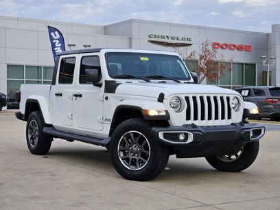 Used 2023 Jeep Gladiator Overland w/ Popular Equipment Package
