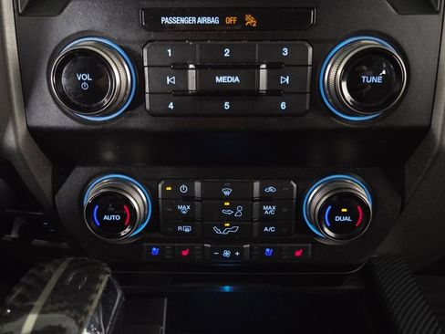 Used 2020 Ford F150 Raptor w/ Equipment Group 802A Luxury image 26